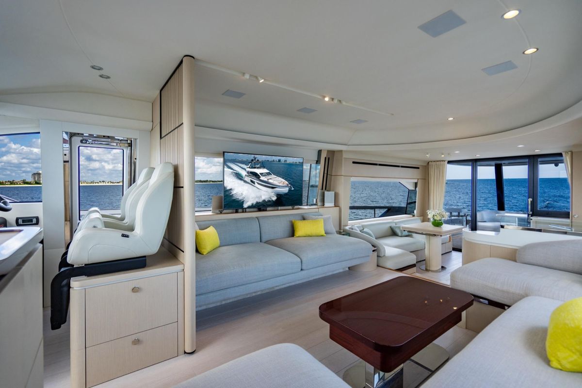 2023 Azimut 68 
