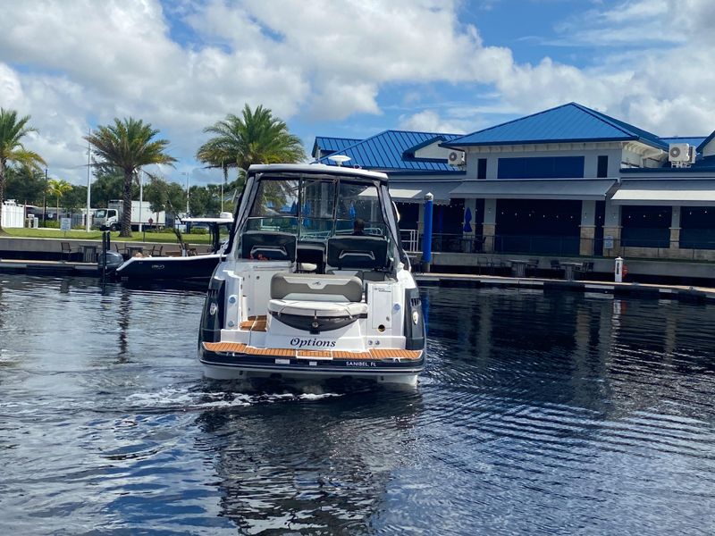 2018 Monterey 335 Sport Yacht