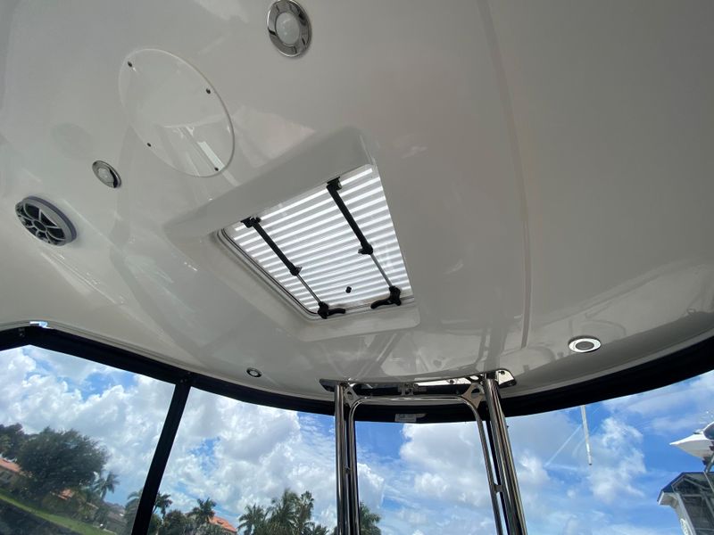 2018 Monterey 335 Sport Yacht