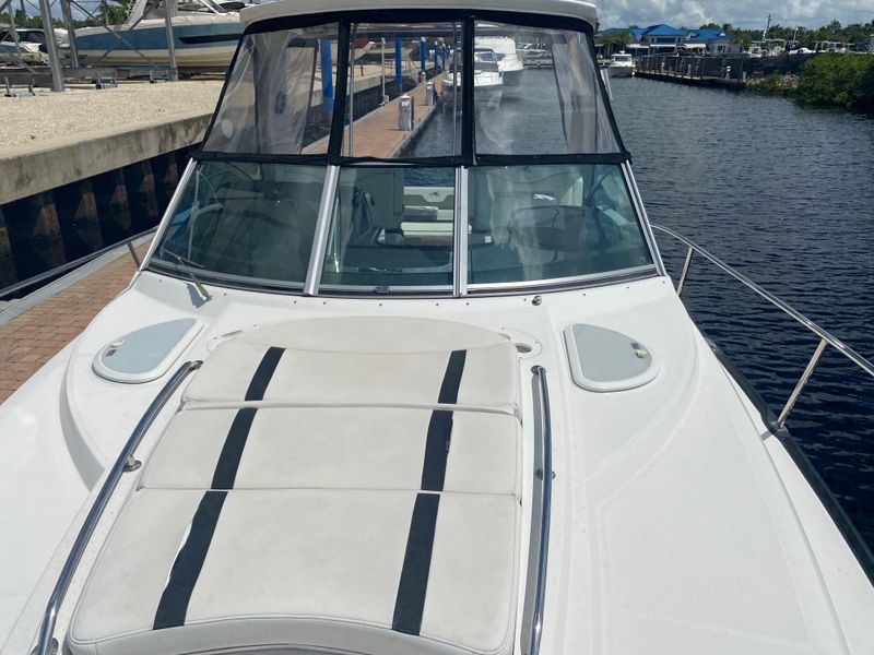 2018 Monterey 335 Sport Yacht