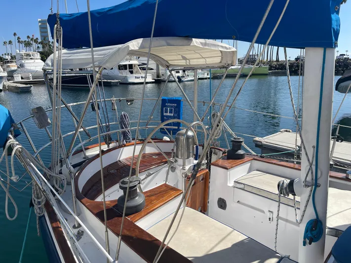 Tuckerbrnuck Yacht Photos Pics 