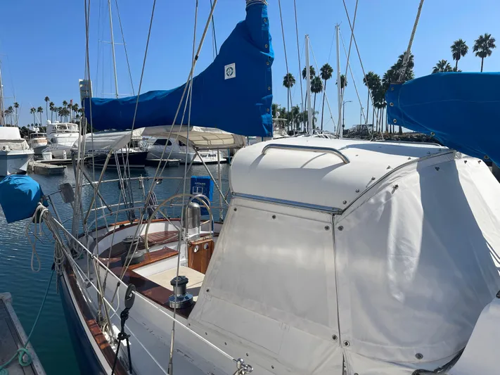 Tuckerbrnuck Yacht Photos Pics 