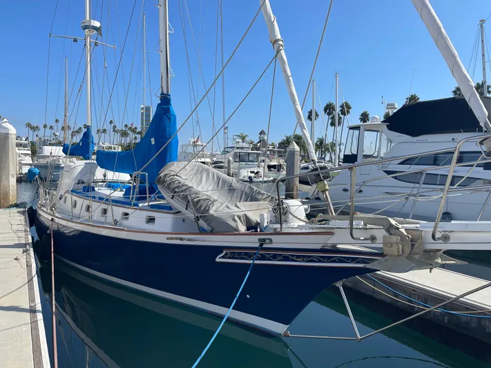 Tuckerbrnuck Yacht Photos Pics 