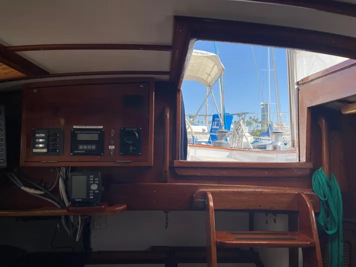 Tuckerbrnuck Yacht Photos Pics 