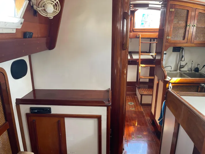 Tuckerbrnuck Yacht Photos Pics 