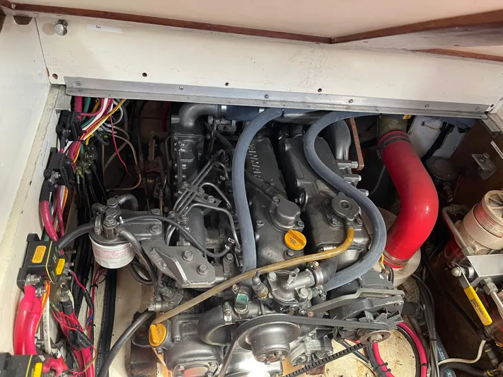 Tuckerbrnuck Yacht Photos Pics 