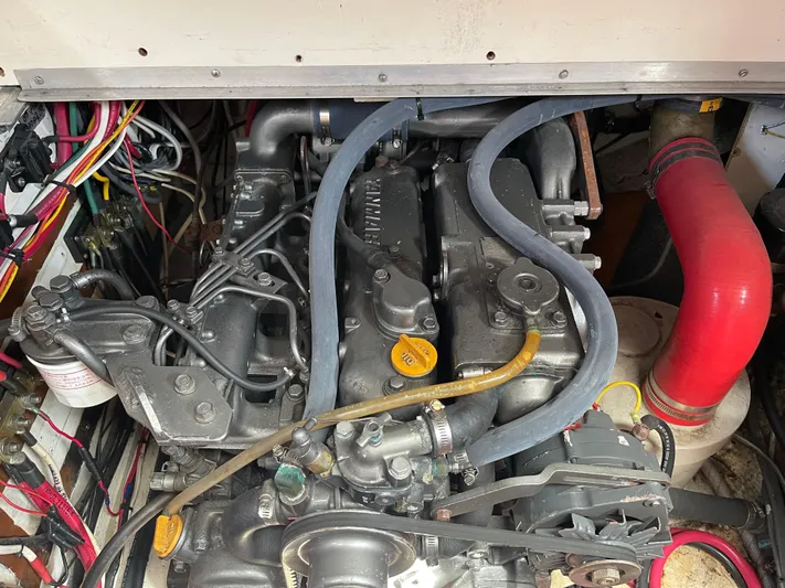 Tuckerbrnuck Yacht Photos Pics 