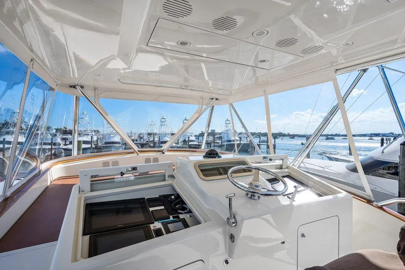 Whiskey Kilo Yacht Photos Pics Flybridge