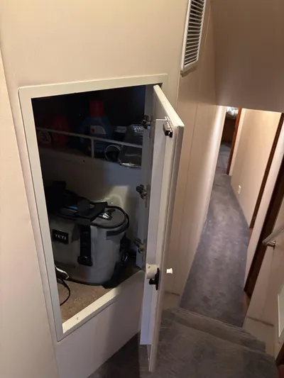 Mufasa Yacht Photos Pics Companionway storage