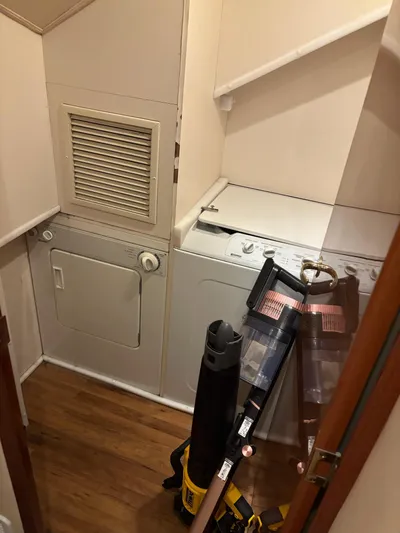 Mufasa Yacht Photos Pics Washer/dryer 2