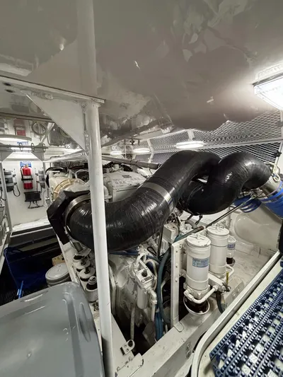 Mufasa Yacht Photos Pics Engine room 1