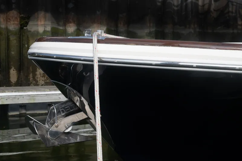 Malihini Yacht Photos Pics 