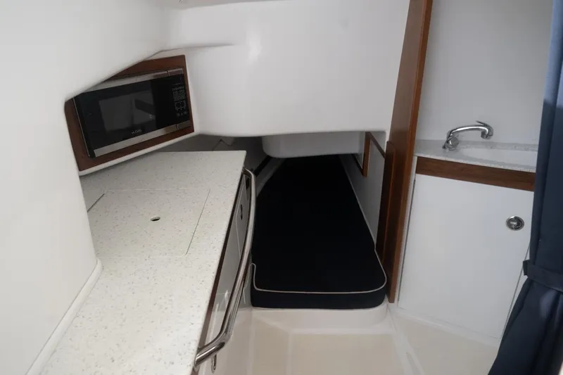 Malihini Yacht Photos Pics 