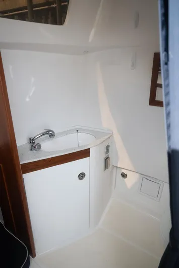 Malihini Yacht Photos Pics 