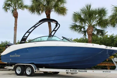 NauticStar 243 DC