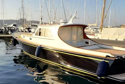 Dereli Hinckley Yachts Design 2005