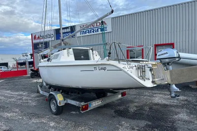 2011 B2 Marine BLUE DJINN