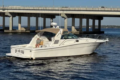 Sea Ray 370 Express Cruiser