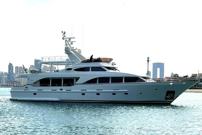 Benetti 100