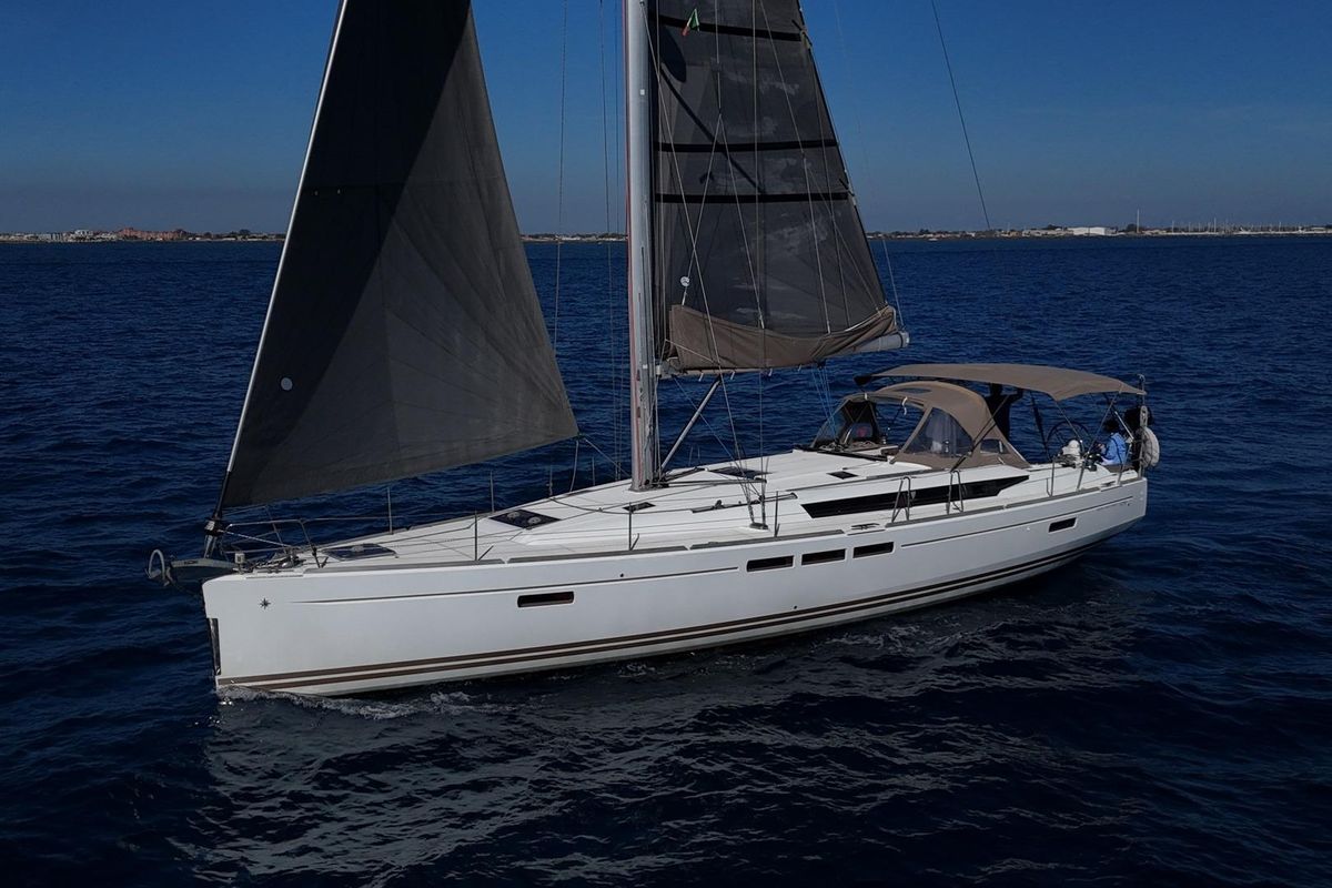 2012 Jeanneau 50 