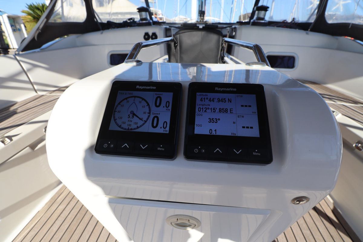 2012 Jeanneau 50 