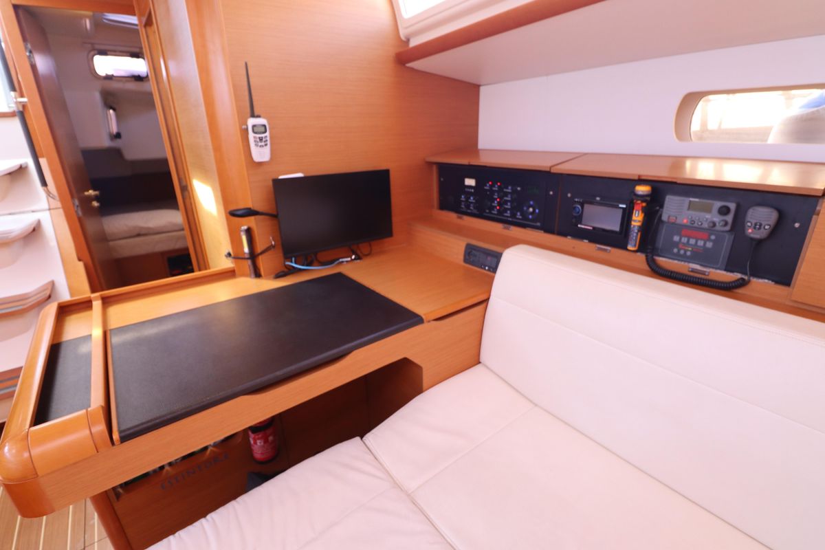 2012 Jeanneau 50 