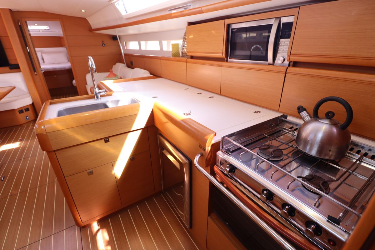 2012 Jeanneau 50 