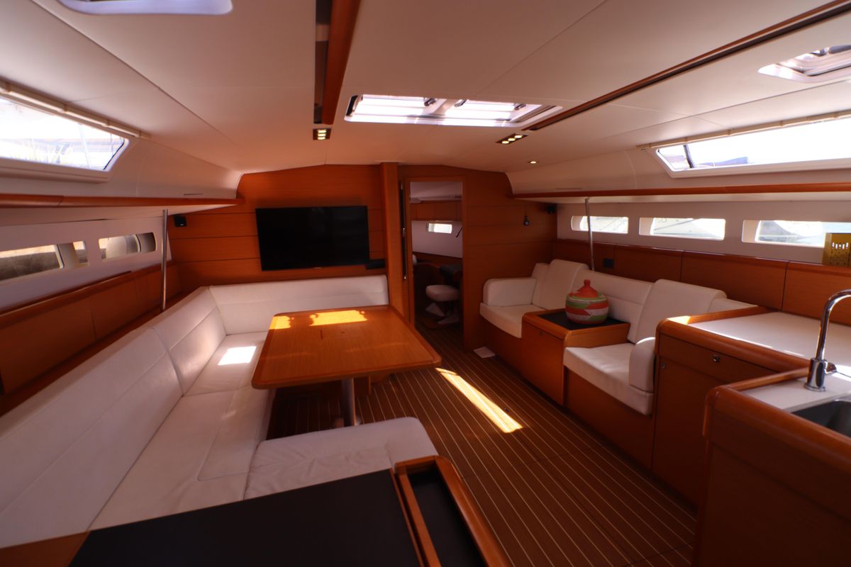 2012 Jeanneau 50 