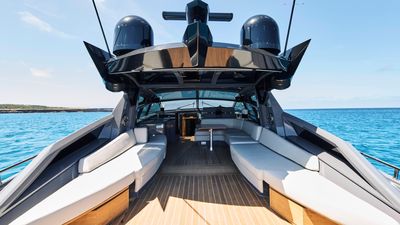 Yacht
