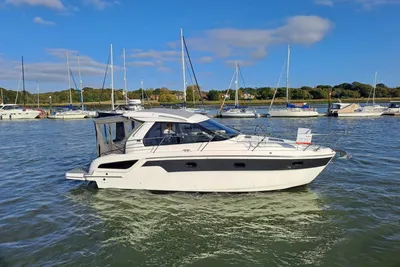 2022 Bavaria S33