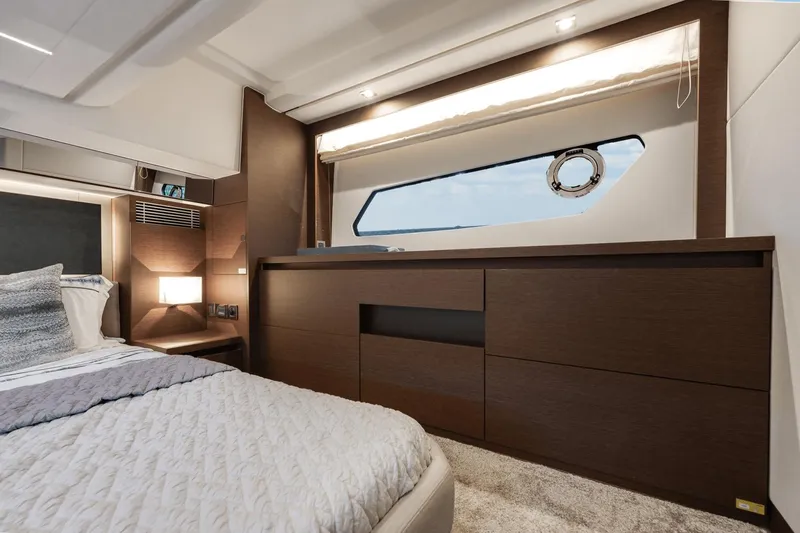 Luvick Ll Yacht Photos Pics 