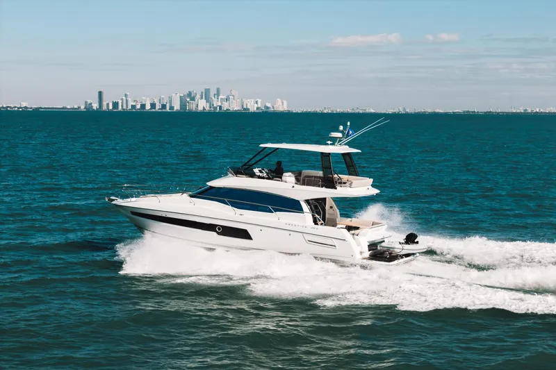 Luvick Ll Yacht Photos Pics 