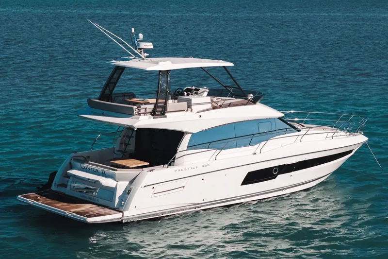Luvick Ll Yacht Photos Pics 