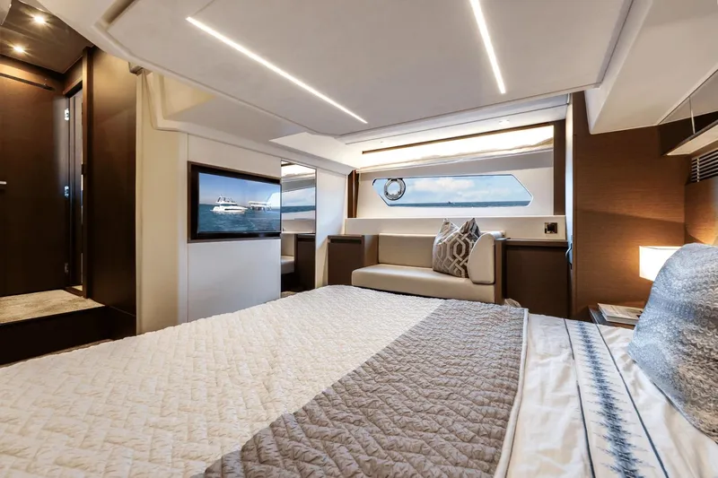 Luvick Ll Yacht Photos Pics 