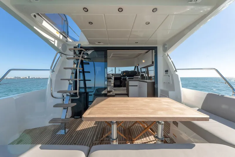 Luvick Ll Yacht Photos Pics 