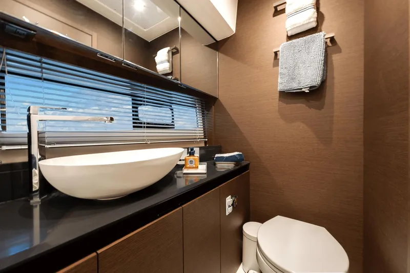 Luvick Ll Yacht Photos Pics 