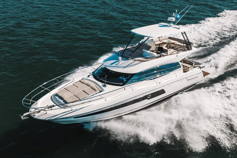 Luvick Ll Yacht Photos Pics 