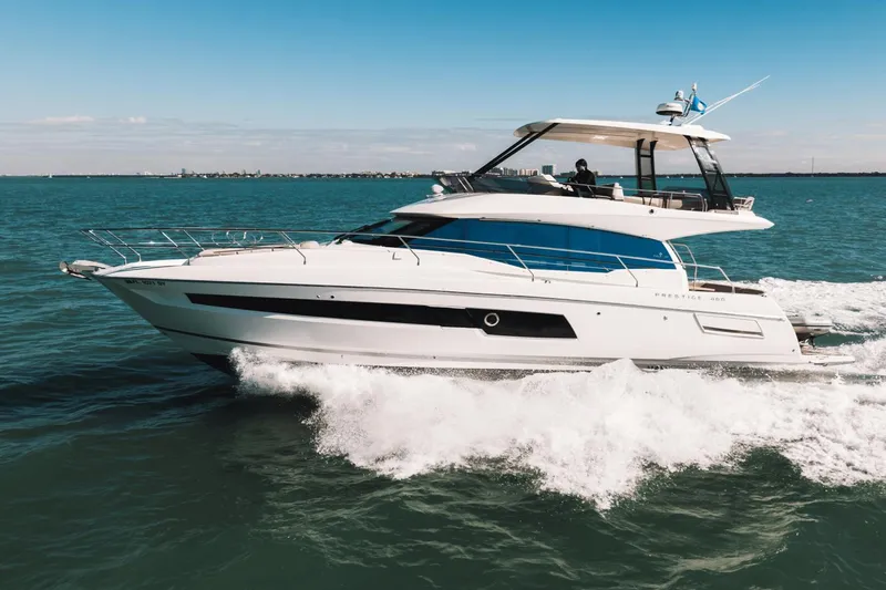 Luvick Ll Yacht Photos Pics 