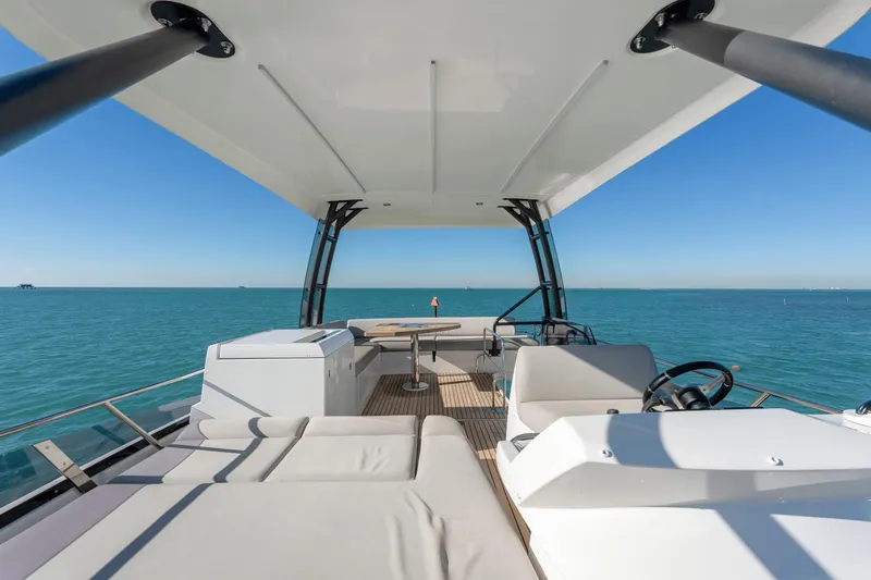 Luvick Ll Yacht Photos Pics 