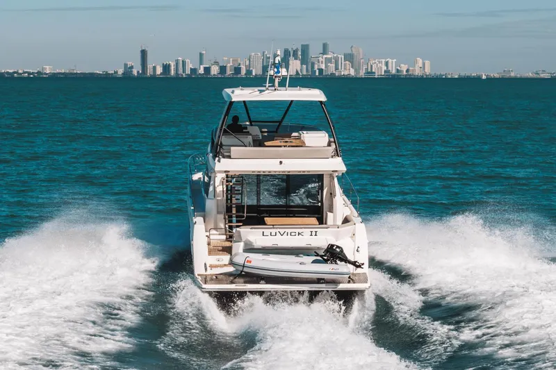 Luvick Ll Yacht Photos Pics 