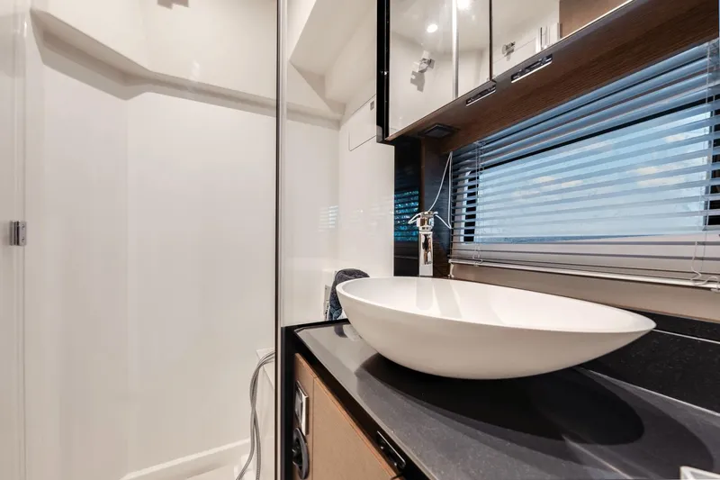 Luvick Ll Yacht Photos Pics 