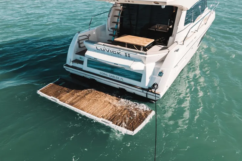 Luvick Ll Yacht Photos Pics 