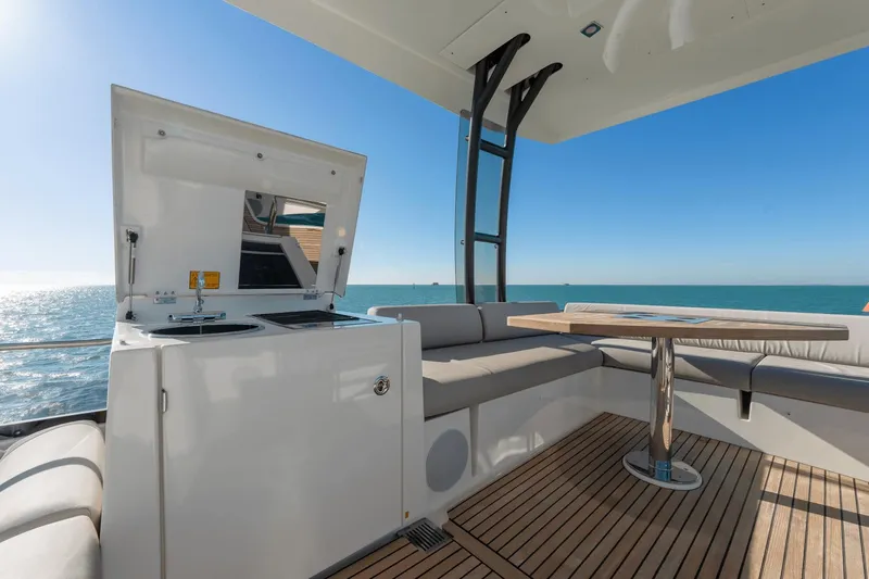 Luvick Ll Yacht Photos Pics 