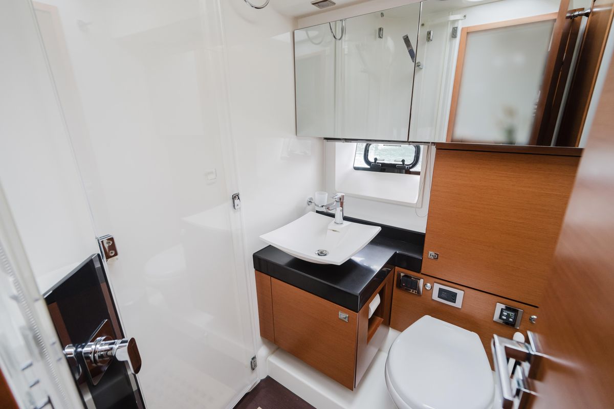 2014 Prestige 62 