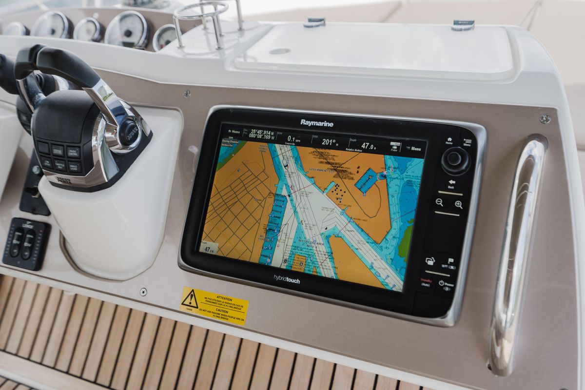 2014 Prestige 62 