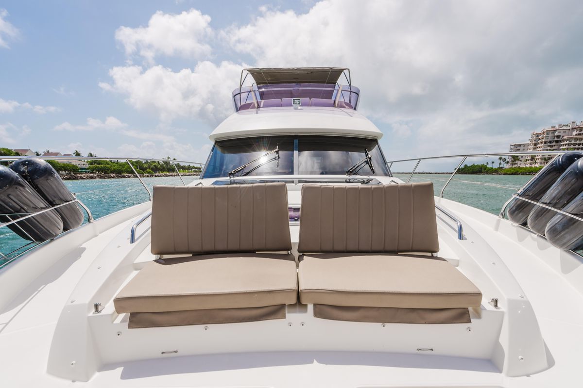 2014 Prestige 62 