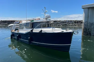 Ranger Tugs R-27