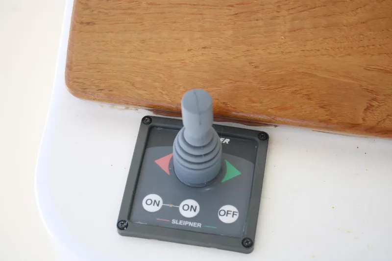 Sweetemocian Yacht Photos Pics Joystick control panel on a 1999 Ocean Yachts model.