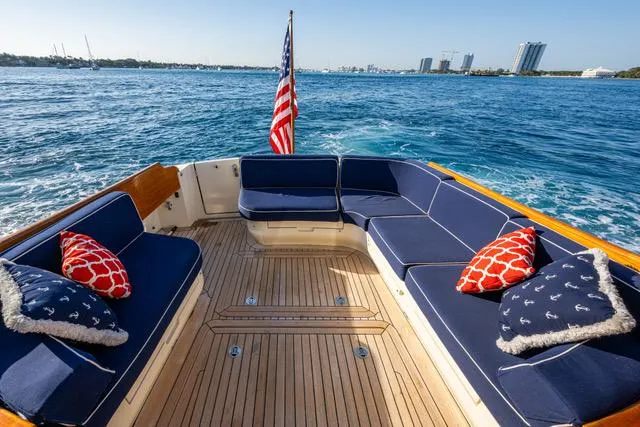 Virginia Yacht Photos Pics Hinckley Talaria 48 Flybridge 2013 yacht deck with blue seating and decorative pillows.