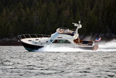 Hinckley Talaria 48 Flybridge